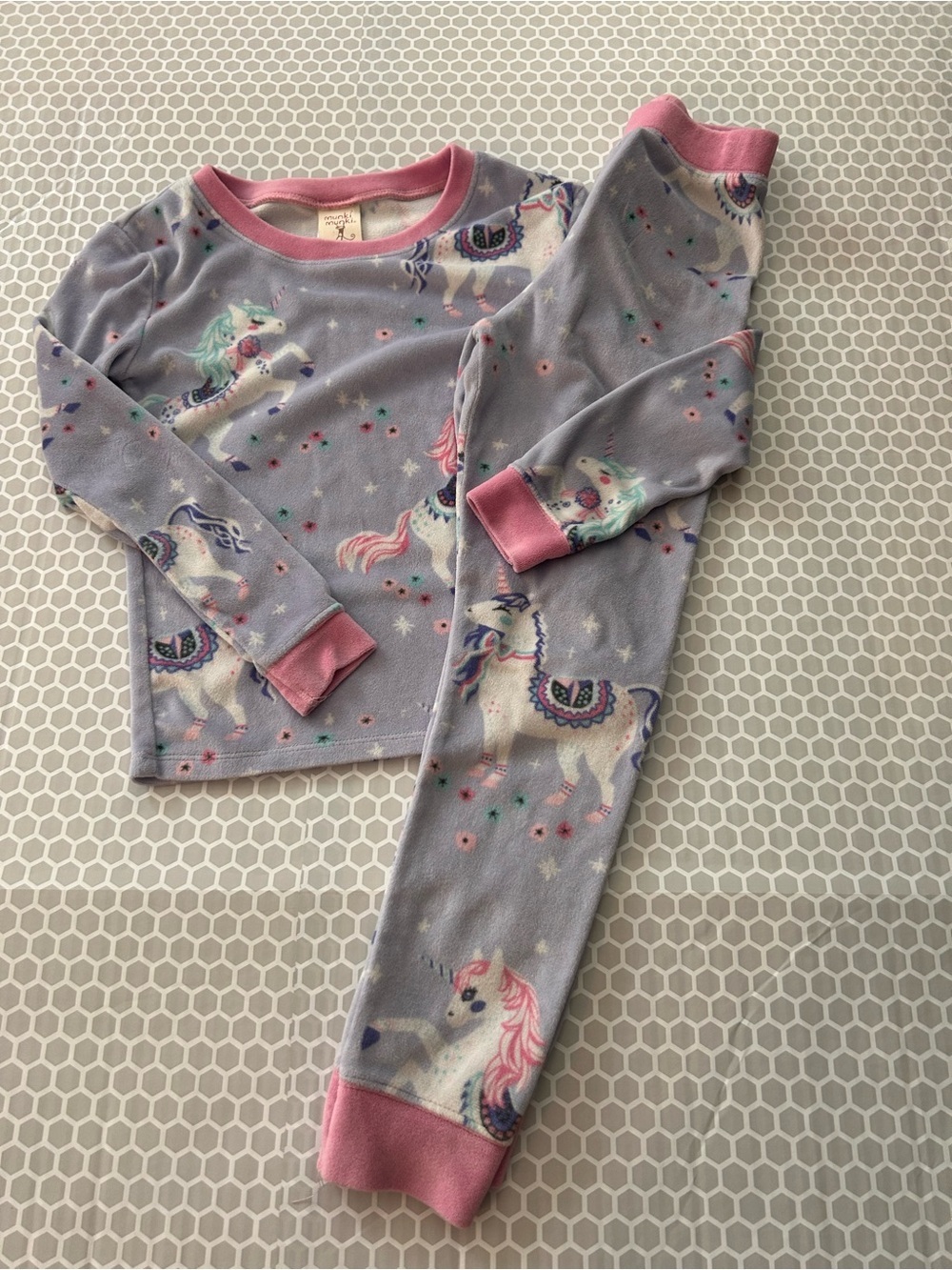 munki munki Lavender Unicorn Pajama Set with Pink Trim. Size 8